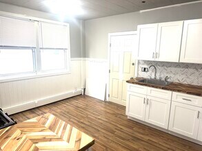 103 John F. Kennedy Blvd in Bayonne, NJ - Building Photo - Building Photo