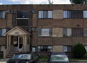 14221 Triskett Rd in Cleveland, OH - Building Photo