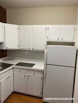 46 S Huntington Ave in Boston, MA - Building Photo
