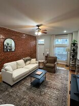 37 S Ellwood Ave in Baltimore, MD - Building Photo