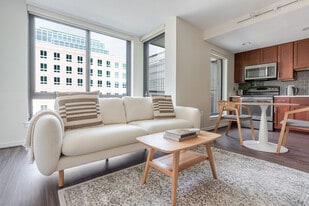 3444 Fairfax Dr in Arlington, VA - Building Photo