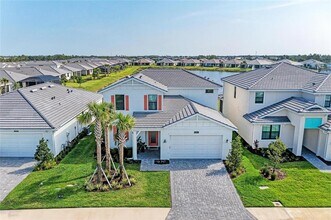 12816 Morning Mist Pl in Venice, FL - Building Photo - Building Photo