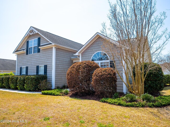 115 Mulberry Cir in Hampstead, NC - Building Photo - Building Photo