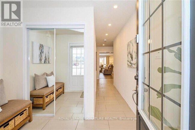 7830 Buckeye Cres in Niagara Falls, ON - Building Photo - Building Photo