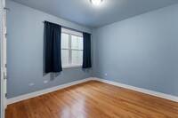 207 E 31st St, Unit 5B in Chicago, IL - Building Photo - Building Photo