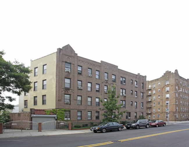 2401 63rd St in Brooklyn, NY - Building Photo - Building Photo