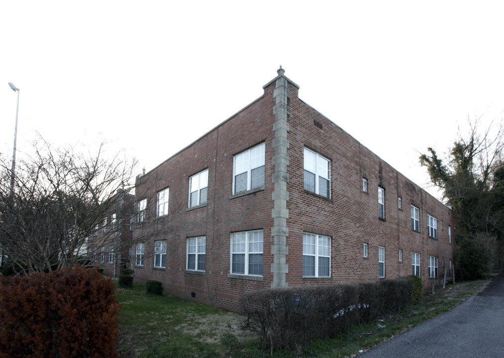 Kingston Manor in Knoxville, TN - Foto de edificio