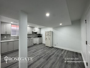 33 Albright Rd in Brampton, ON - Building Photo - Building Photo