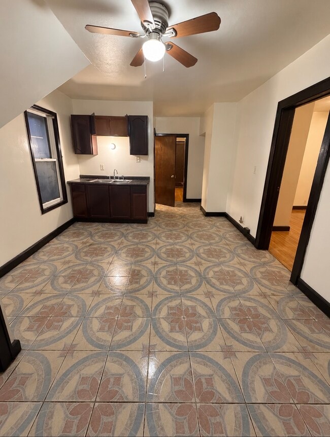 2512A N 35th St, Unit Upper Unit