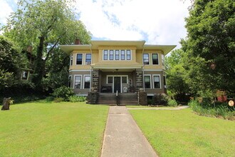 35 Panola St, Unit 2 in Asheville, NC - Building Photo - Building Photo