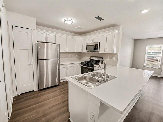 The Grove Apartment Homes