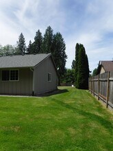 8131 116th St E in Puyallup, WA - Building Photo - Building Photo