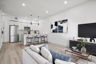 Verge Residences in Somerville, MA - Foto de edificio - Building Photo