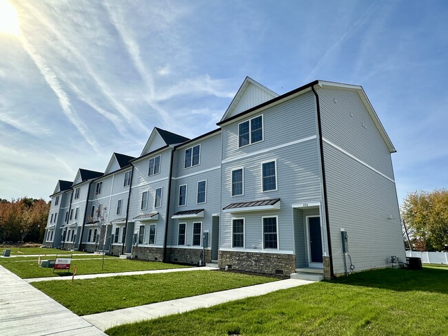 226 Rojan Rd in Dover, DE - Building Photo - Building Photo