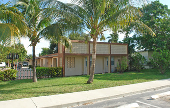 Loch Haven in Lake Worth, FL - Foto de edificio - Building Photo