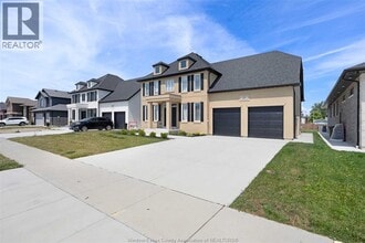 23 Belleview Dr in Kingsville, ON - Building Photo - Building Photo