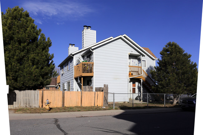 1026 Mazatlan Cir in Colorado Springs, CO - Building Photo - Building Photo