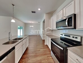 3398 Bridge Haven Dr in Wesley Chapel, FL - Foto de edificio - Building Photo