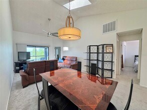 715 Magnolia Pl in Winter Haven, FL - Foto de edificio - Building Photo