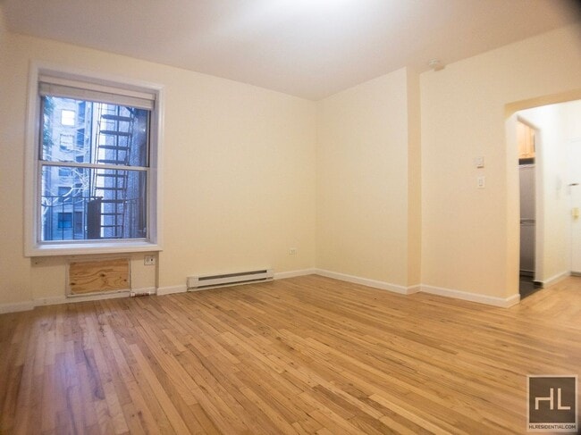 property at 46 W 73rd St