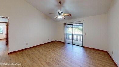 9017 Manchester Ln, Unit 21E in West Melbourne, FL - Building Photo - Building Photo