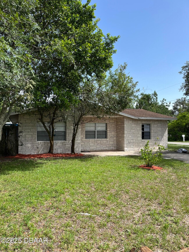 1275 Golf Ave