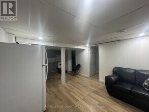 15 Vera St in St Catharines, ON - Building Photo - Building Photo