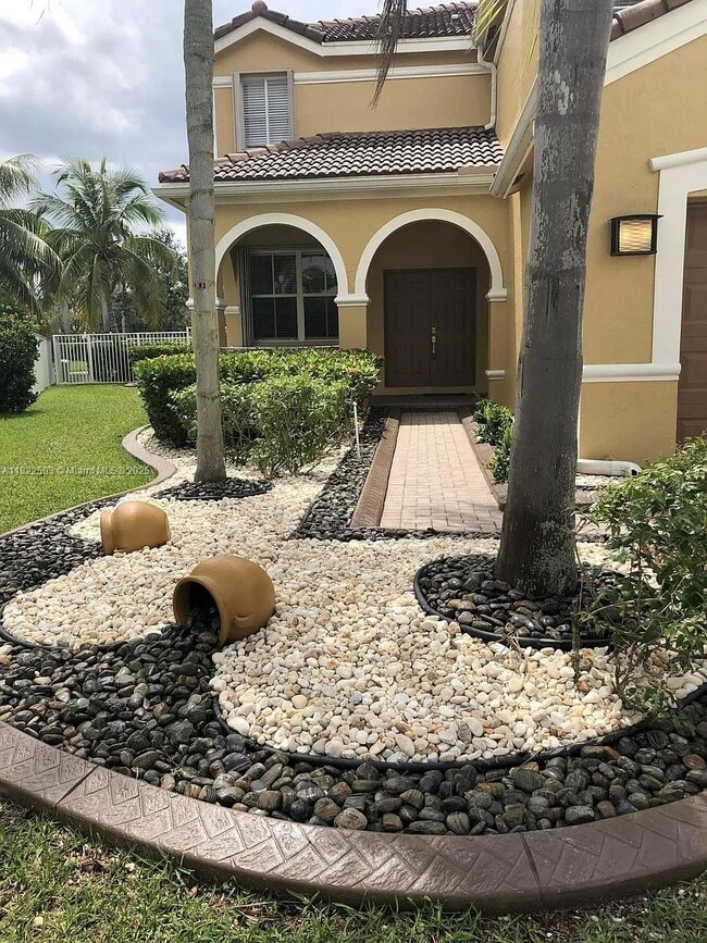 1538 Tamarind Ct in Weston, FL - Building Photo - Building Photo