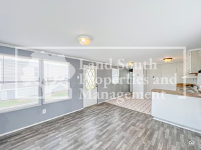 425 Longfellow Blvd in Lakeland, FL - Foto de edificio - Building Photo