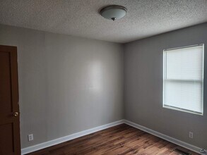304 Myrtle St in Warner Robins, GA - Building Photo - Building Photo