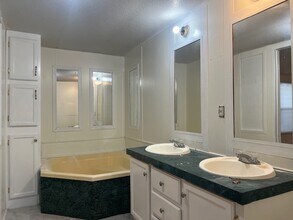 90 Maple St in Maxwell, TX - Building Photo - Building Photo