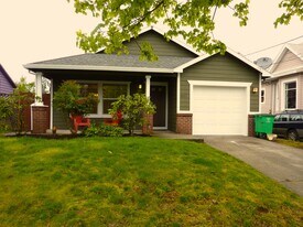 5023 Northeast 11th Avenue in Portland, OR - Building Photo