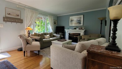 23 Violet Pl in Rhinebeck, NY - Building Photo - Building Photo