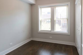 3921 N Janssen Ave, Unit 1E in Chicago, IL - Foto de edificio - Building Photo