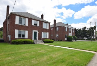 Colonial Village in Newark, OH - Building Photo - Building Photo