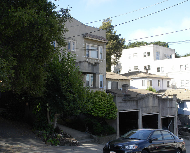 478 Stow Ave in Oakland, CA - Building Photo - Building Photo