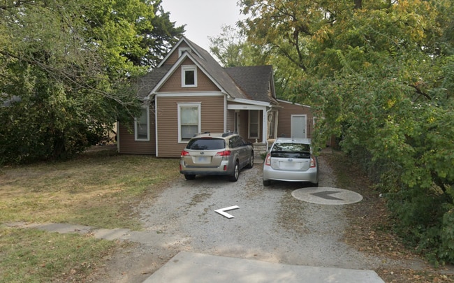 property at 1822 Maine St