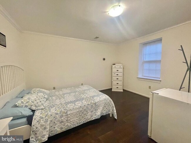 8526 Raglan Rd in Vienna, VA - Building Photo - Building Photo