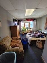 214 E College Ave-Unit -9aa190f1-f6a6-11ee-8ab6-12de4bf481cd in Appleton, WI - Foto de edificio - Building Photo