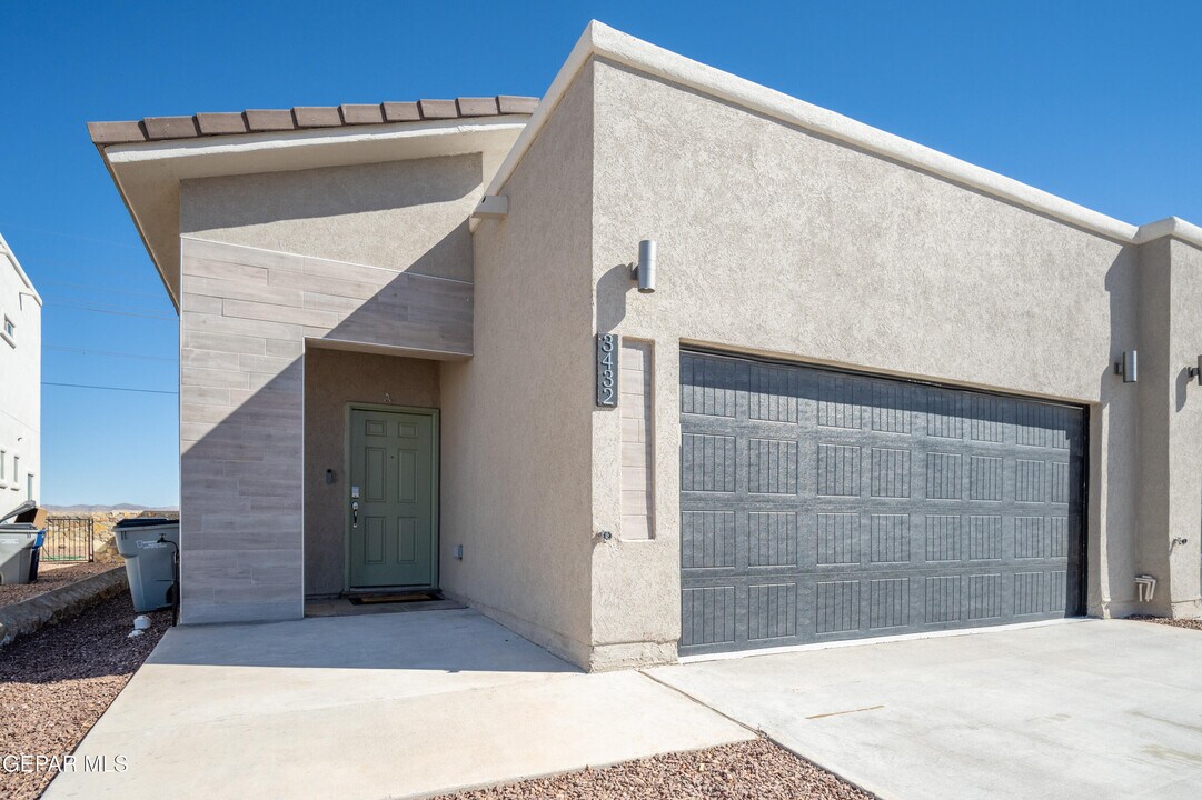 3428 Gary Brewster Pl in El Paso, TX - Building Photo
