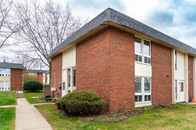 property at 314 College Park Dr