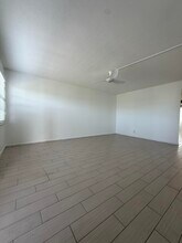 4085 Cornwall E in Boca Raton, FL - Building Photo - Building Photo