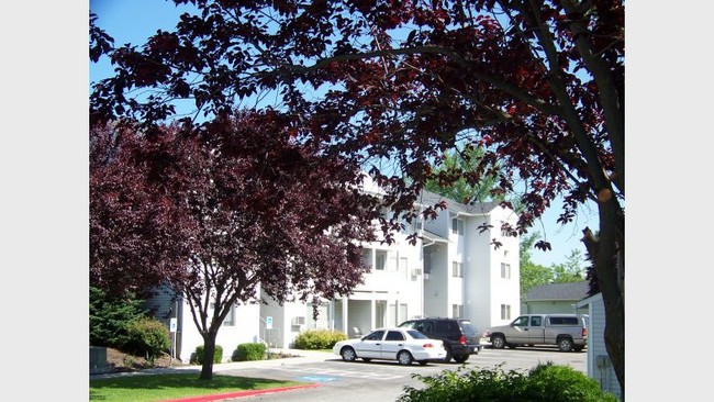 Fox Court Apartments in Spokane, WA - Foto de edificio - Building Photo