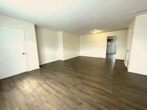 3304 Wood Valley Ct in Lexington, KY - Building Photo - Building Photo