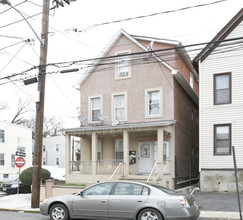 320 Rosehill Pl in Elizabeth, NJ - Building Photo - Building Photo