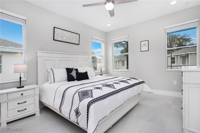 property at 26961 N Riverside Dr