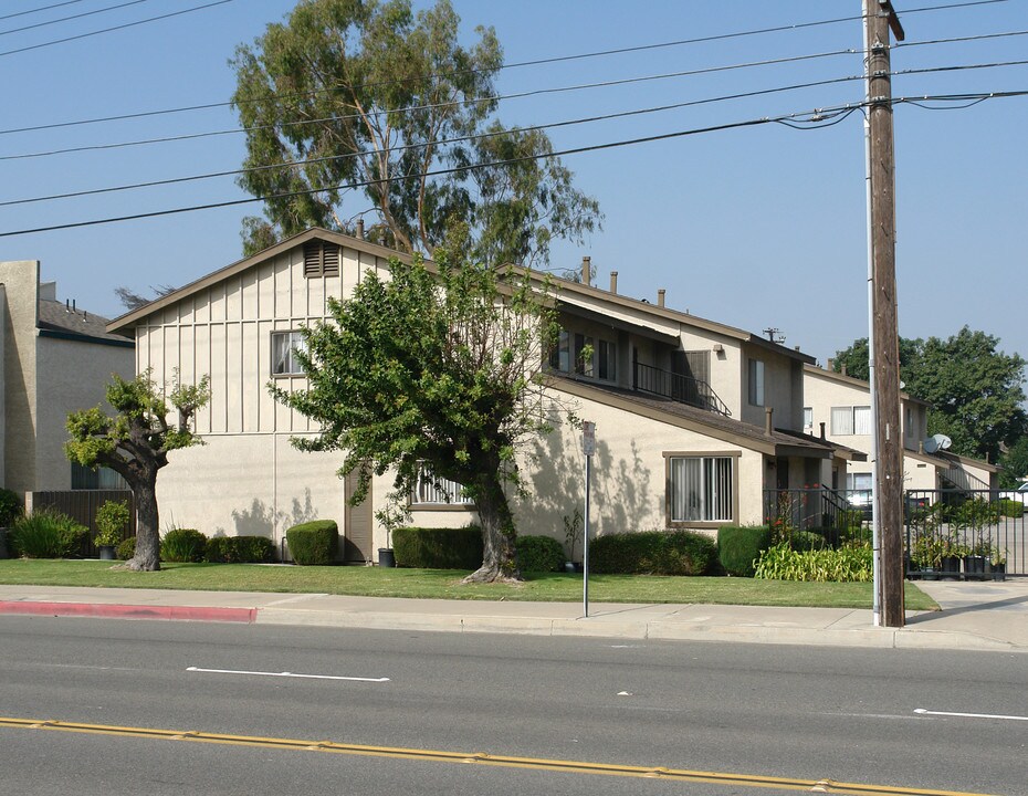 7777 Hazard Ave in Westminster, CA - Building Photo