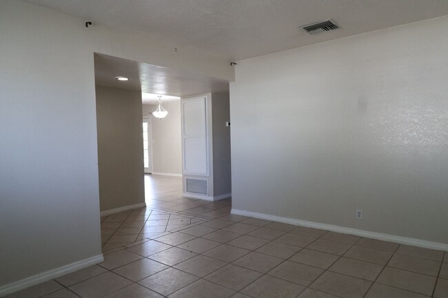 528 S Sorrel St in Ridgecrest, CA - Building Photo - Building Photo