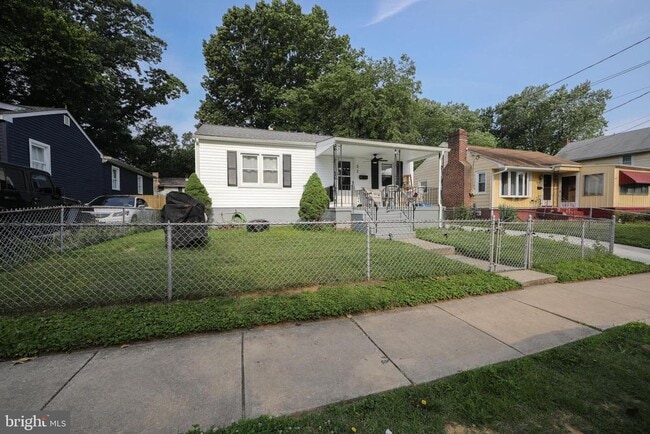property at 32 Willis Ave