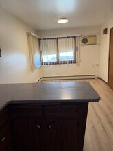 6614 W Devon Ave, Unit 1 in Chicago, IL - Building Photo - Building Photo